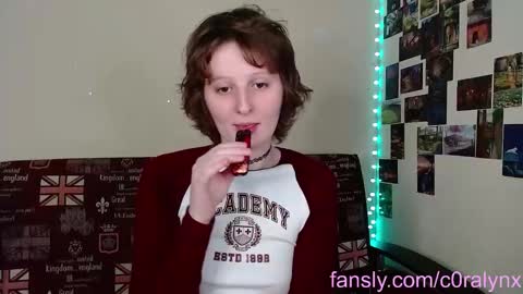 Snapshot of c0ralynx chatting on 02.26.25 C0ralynx online show from 02.26.25