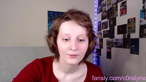 Snapshot of c0ralynx chatting on 03.04.25 C0ralynx online show from 03.04.25