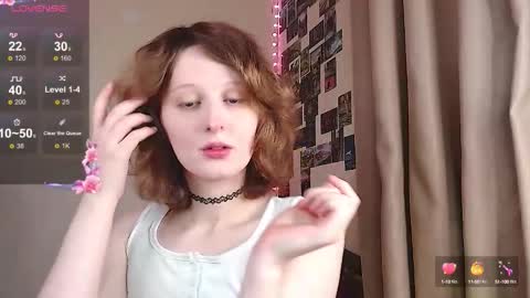 Snapshot of c0ralynx chatting on 10.05.25 C0ralynx online show from 10.05.25