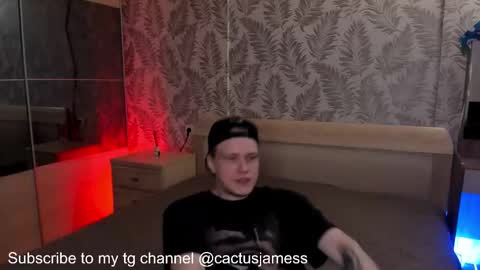 Snapshot of cactusjames_69 chatting on 09.11.25 James online show from 09.11.25