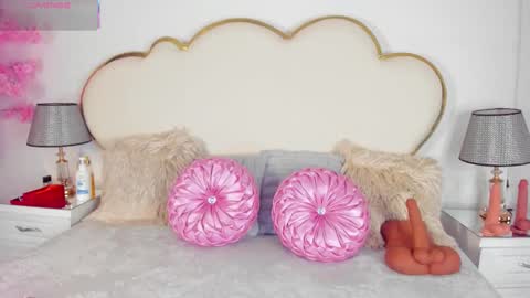 Cahitlin  online show from 10.21.25