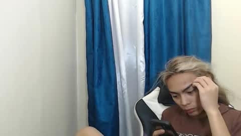 Snapshot of caitessa_bellemoir chatting on 03.11.26 caitessa_bellemoir online show from 03.11.26