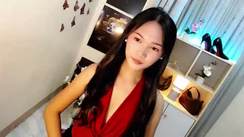 Snapshot of caitlin_x chatting on 09.13.25 caitlin online show from 09.13.25