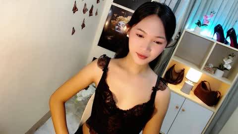 Snapshot of caitlin_x chatting on 09.16.25 caitlin online show from 09.16.25