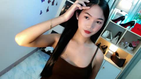 Snapshot of caitlin_x chatting on 05.04.26 caitlin online show from 05.04.26