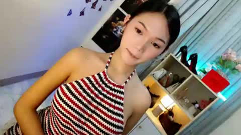 Snapshot of caitlin_x chatting on 07.27.26 caitlin online show from 07.27.26