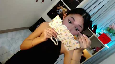 Snapshot of caitlin_x chatting on 07.28.26 caitlin online show from 07.28.26