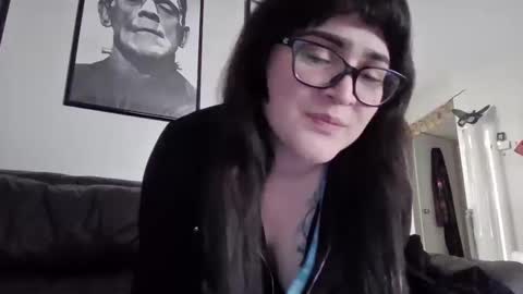 Snapshot of cakebatterbitch chatting on 12.02.24 cakebatterbitch online show from 12.02.24