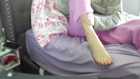 Snapshot of calicambri chatting on 01.04.25 The Cali Cambri online show from 01.04.25