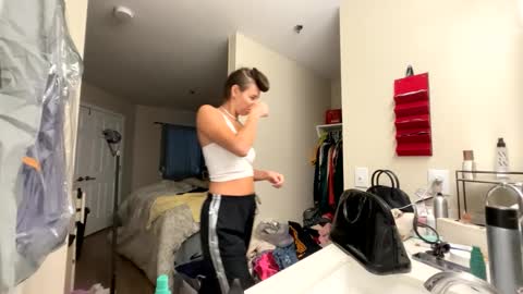 Snapshot of calicambri chatting on 09.27.25 The Cali Cambri online show from 09.27.25