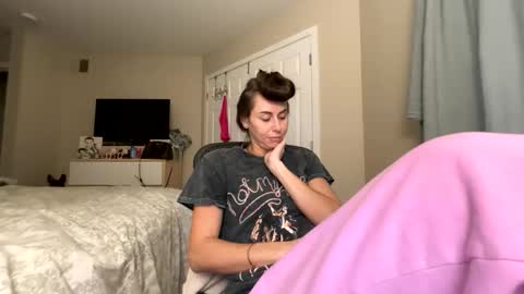 Snapshot of calicambri chatting on 10.13.25 The Cali Cambri online show from 10.13.25