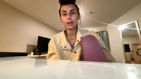 Snapshot of calicambri chatting on 03.26.26 The Cali Cambri online show from 03.26.26