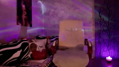 Snapshot of caliente_emperatriz chatting on 03.31.26 EMPERATRIZ online show from 03.31.26