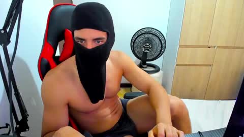 Snapshot of calihotcaliente27 chatting on 12.03.24 calihotcaliente27 online show from 12.03.24
