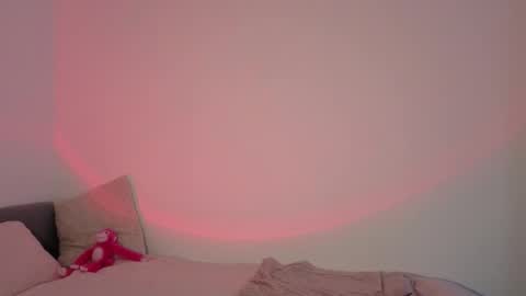 Snapshot of callme_alexa chatting on 12.22.25 Alexa online show from 12.22.25