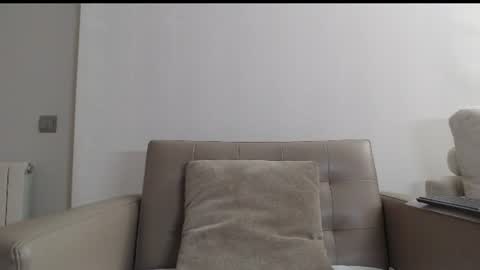 callme_kim online show from 06.10.26
