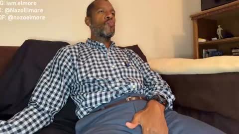 My name is Robert  Dont be shysay hi I love to chat. For requests or dirty talk please use tips  online show from 06.16.26
