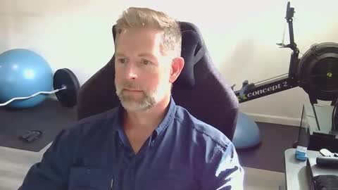 Snapshot of callmenny chatting on 11.26.25 Nny online show from 11.26.25