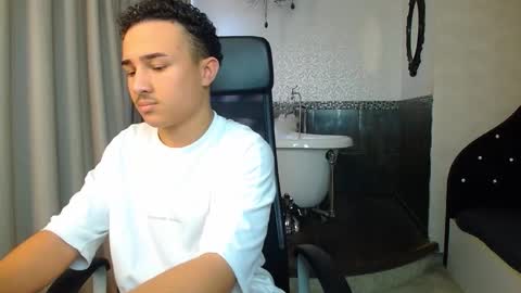 Snapshot of callumpike chatting on 11.05.25 CallumPike online show from 11.05.25