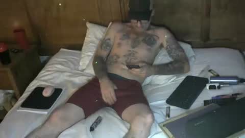 Snapshot of calredding75 chatting on 12.16.25 calredding75 online show from 12.16.25