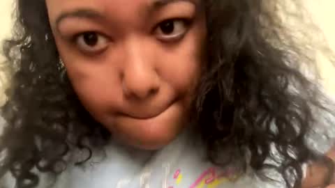 Snapshot of cals9x chatting on 12.27.24 camzxoxox online show from 12.27.24