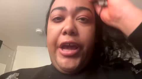 Snapshot of cals9x chatting on 01.20.25 camzxoxox online show from 01.20.25