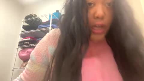 Snapshot of cals9x chatting on 01.22.25 camzxoxox online show from 01.22.25