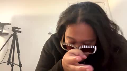 Snapshot of cals9x chatting on 03.08.25 camzxoxox online show from 03.08.25