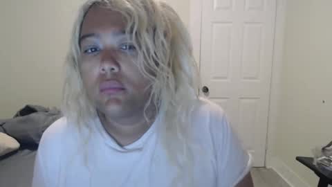 Snapshot of cals9x chatting on 09.29.25 camzxoxox online show from 09.29.25