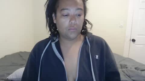 Snapshot of cals9x chatting on 09.30.25 camzxoxox online show from 09.30.25