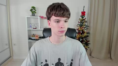 Hey I am Calvin  online show from 01.04.25