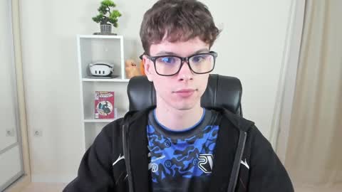 Hey I am Calvin  online show from 01.28.25