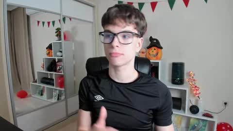 Hey I am Calvin  online show from 03.08.25