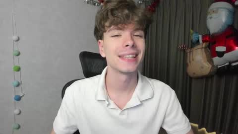 Snapshot of calvin_loves_you chatting on 01.07.26 Hey I am Calvin online show from 01.07.26