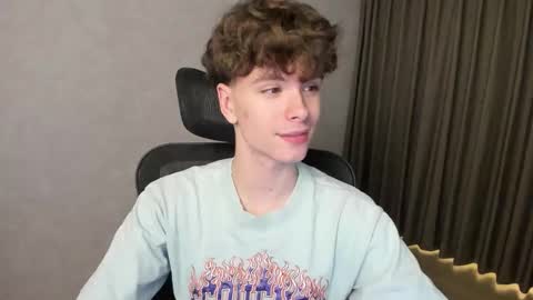 Snapshot of calvin_loves_you chatting on 02.09.26 Hey I am Calvin online show from 02.09.26