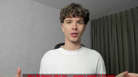 Snapshot of calvin_loves_you chatting on 02.24.26 Hey I am Calvin online show from 02.24.26