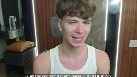 Snapshot of calvin_loves_you chatting on 04.02.26 Hey I am Calvin online show from 04.02.26