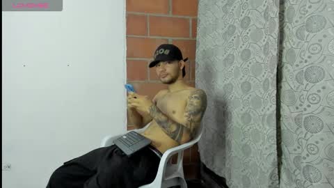 Snapshot of calvinparker_ chatting on 12.20.25 Calvin online show from 12.20.25