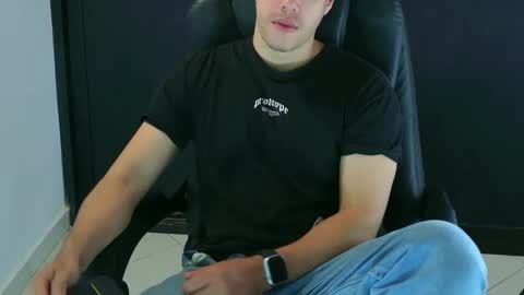 camara110 online show from 01.30.25