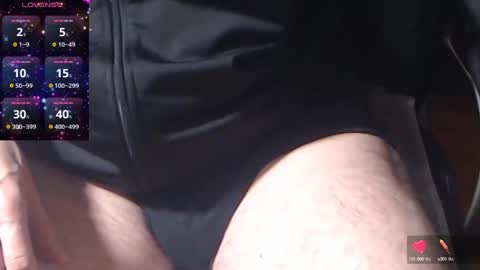 Snapshot of camboy301077 chatting on 01.03.25 steffencamboy online show from 01.03.25