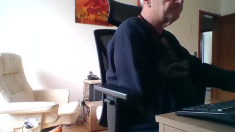 Snapshot of camcologne chatting on 01.11.25 camcologne online show from 01.11.25