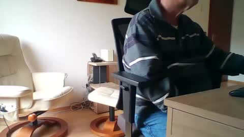 camcologne online show from 11.28.25