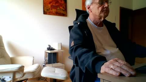 camcologne online show from 04.25.26