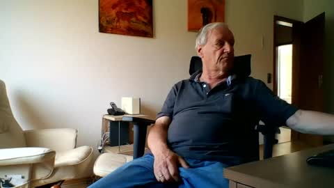 camcologne online show from 04.28.26