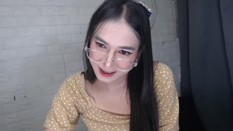 camela_star online show from 02.02.25