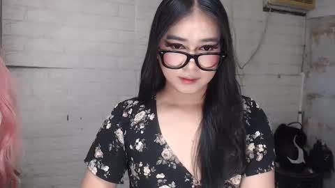 camela_star online show from 10.12.25