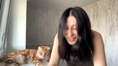 Snapshot of cameliaelworthy chatting on 04.06.26 Alisa online show from 04.06.26