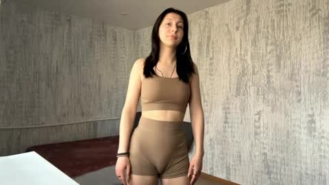 Snapshot of cameliaelworthy chatting on 04.07.26 Alisa online show from 04.07.26