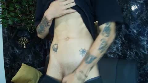 Snapshot of cameron_lux4 chatting on 01.11.26 CAMERON online show from 01.11.26