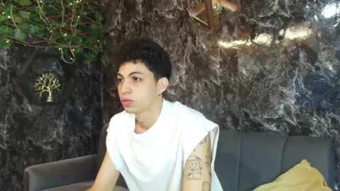 Snapshot of cameron_lux4 chatting on 01.15.26 CAMERON online show from 01.15.26